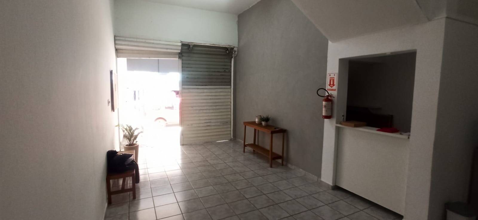 Casa à venda com 2 quartos, 250m² - Foto 22