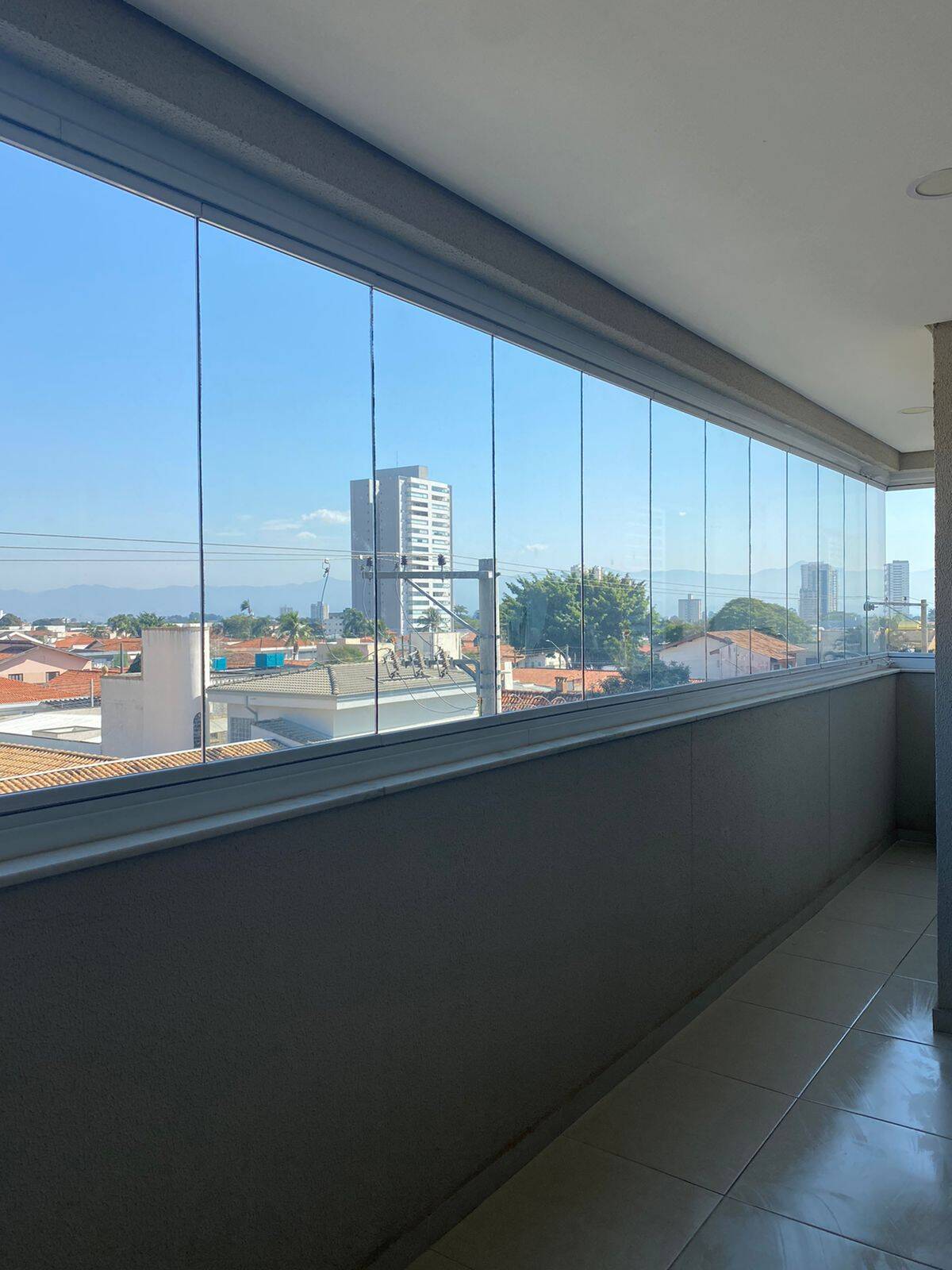 Apartamento à venda com 3 quartos, 100m² - Foto 2