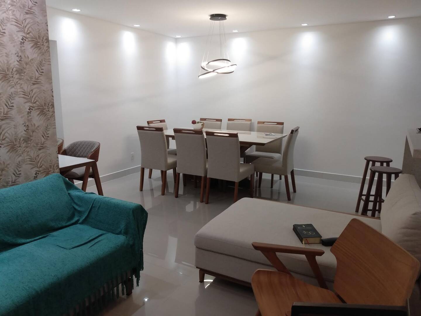 Apartamento à venda com 3 quartos, 100m² - Foto 3