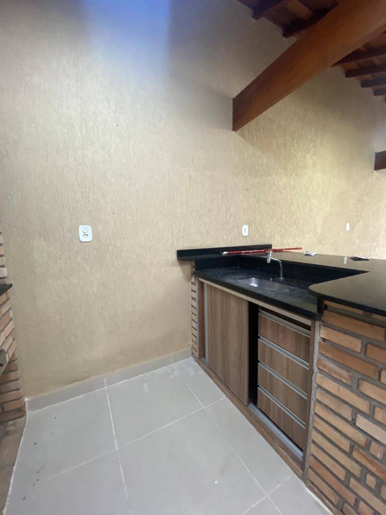 Casa à venda com 3 quartos, 250m² - Foto 5