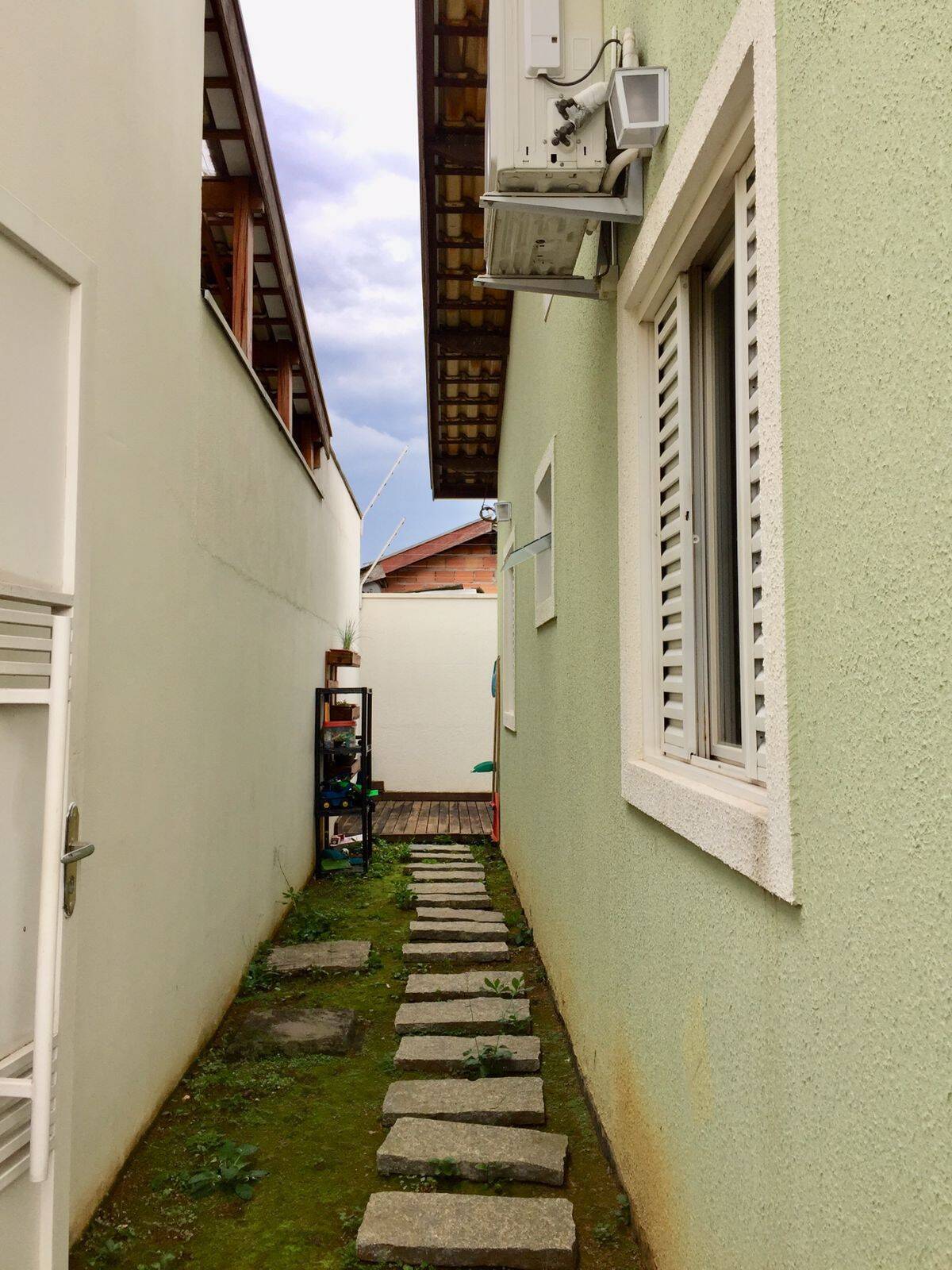 Casa para alugar com 3 quartos, 200m² - Foto 4