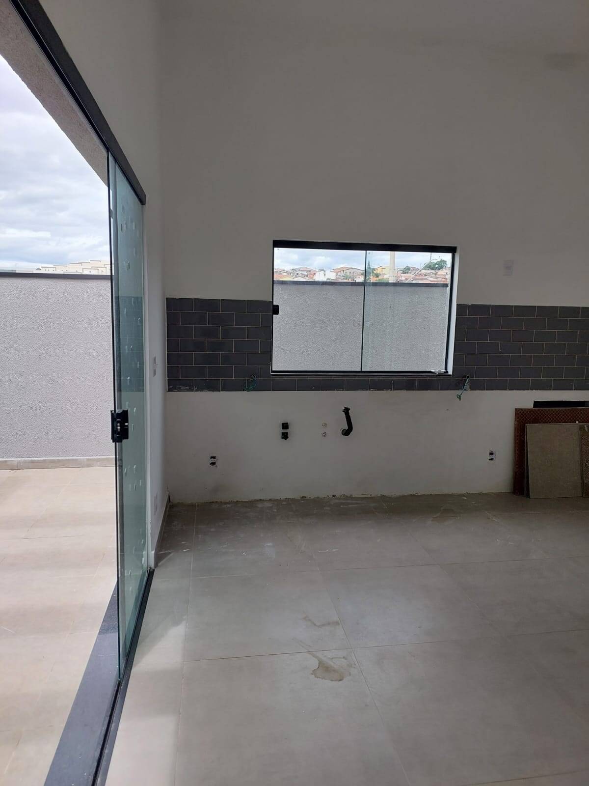 Casa à venda com 2 quartos, 150m² - Foto 8