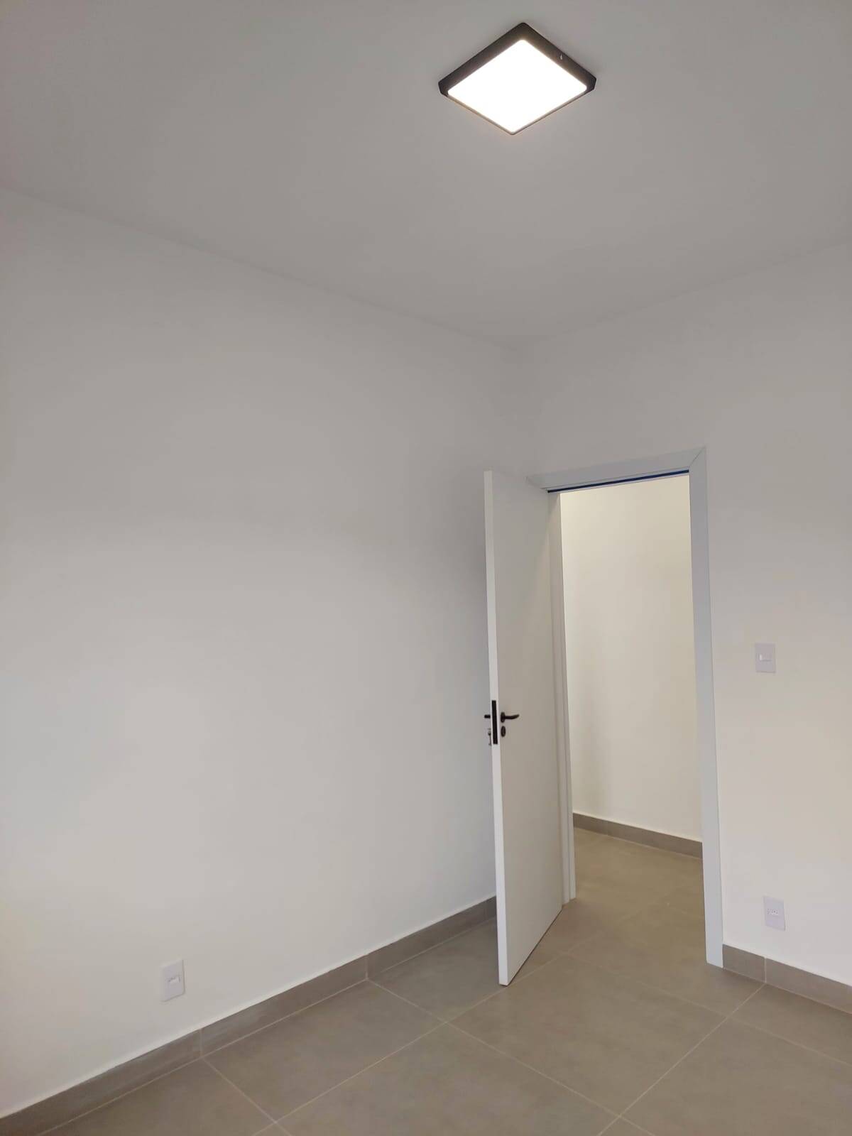 Casa à venda com 2 quartos, 150m² - Foto 14