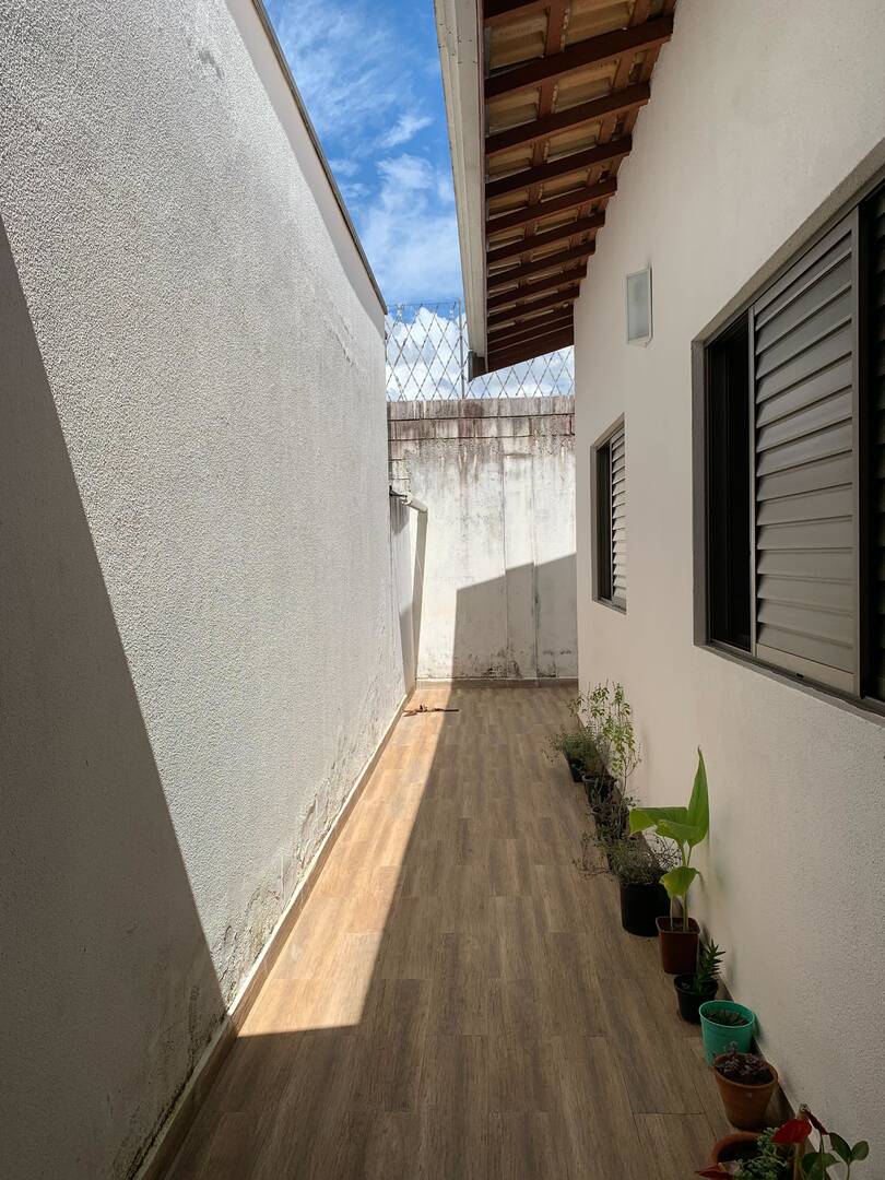 Casa à venda com 3 quartos, 135m² - Foto 11