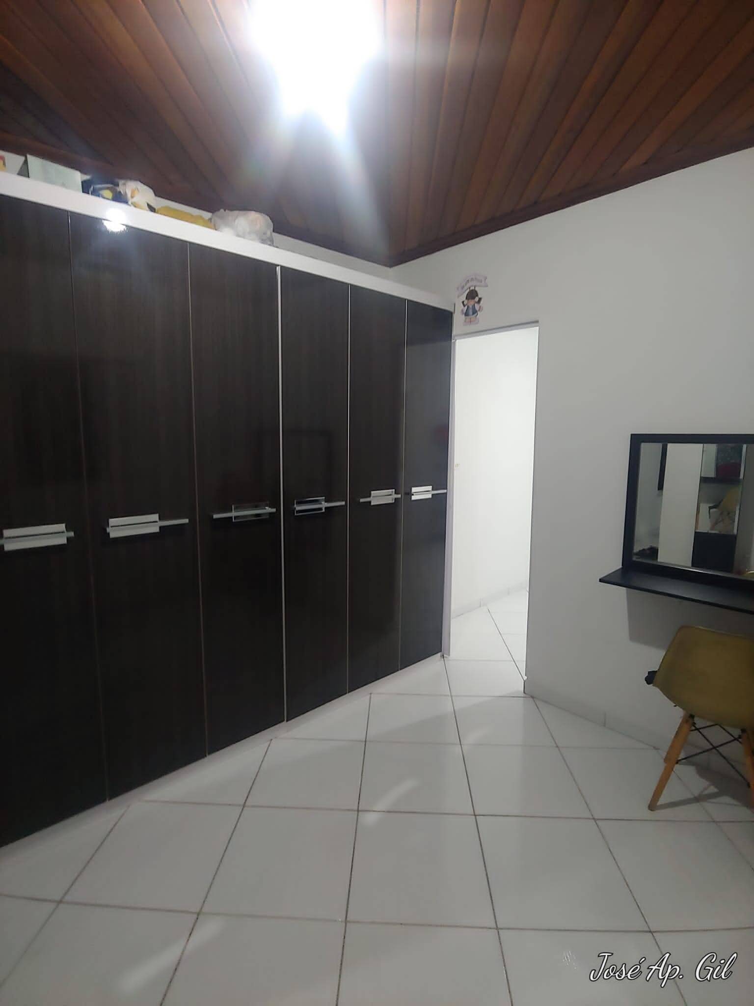 Casa à venda com 3 quartos, 109m² - Foto 9