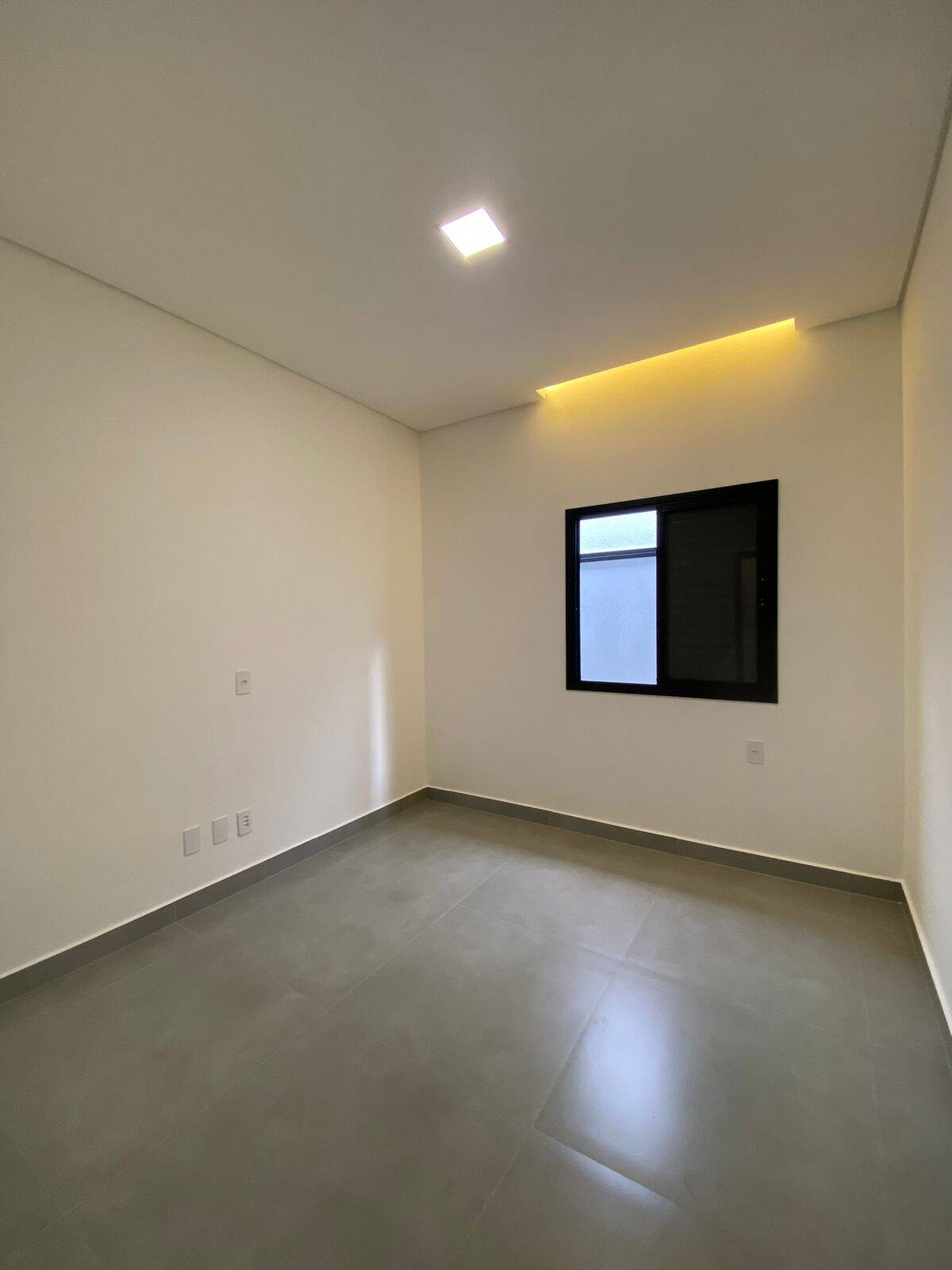 Casa à venda com 3 quartos, 250m² - Foto 5