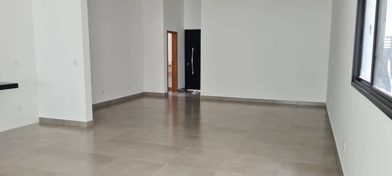 Casa à venda com 3 quartos, 318m² - Foto 3