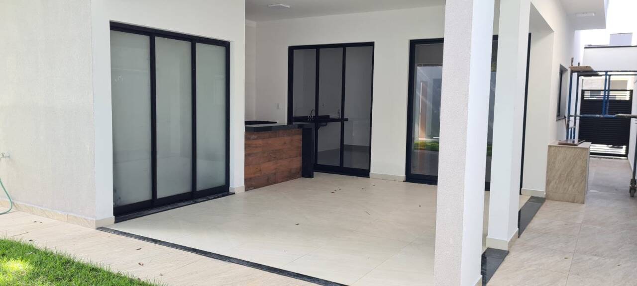 Casa à venda com 3 quartos, 318m² - Foto 11