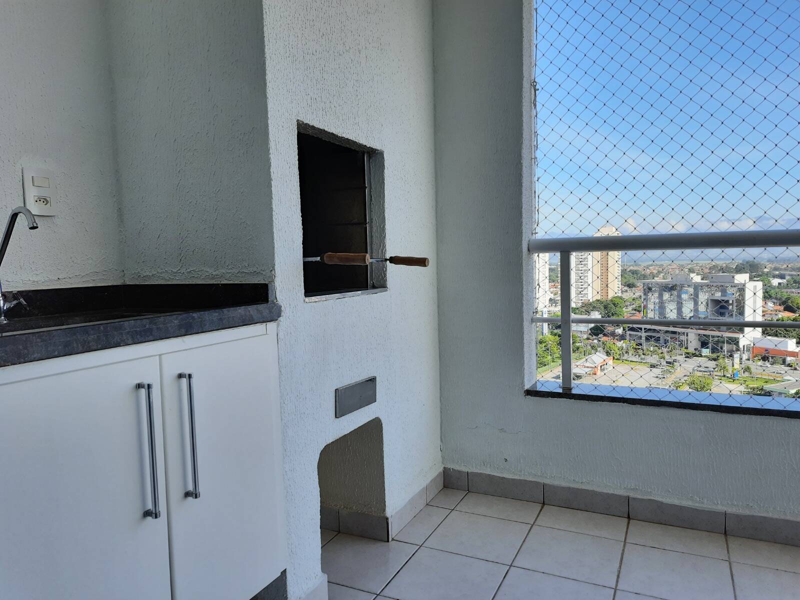 Apartamento à venda com 3 quartos, 85m² - Foto 3