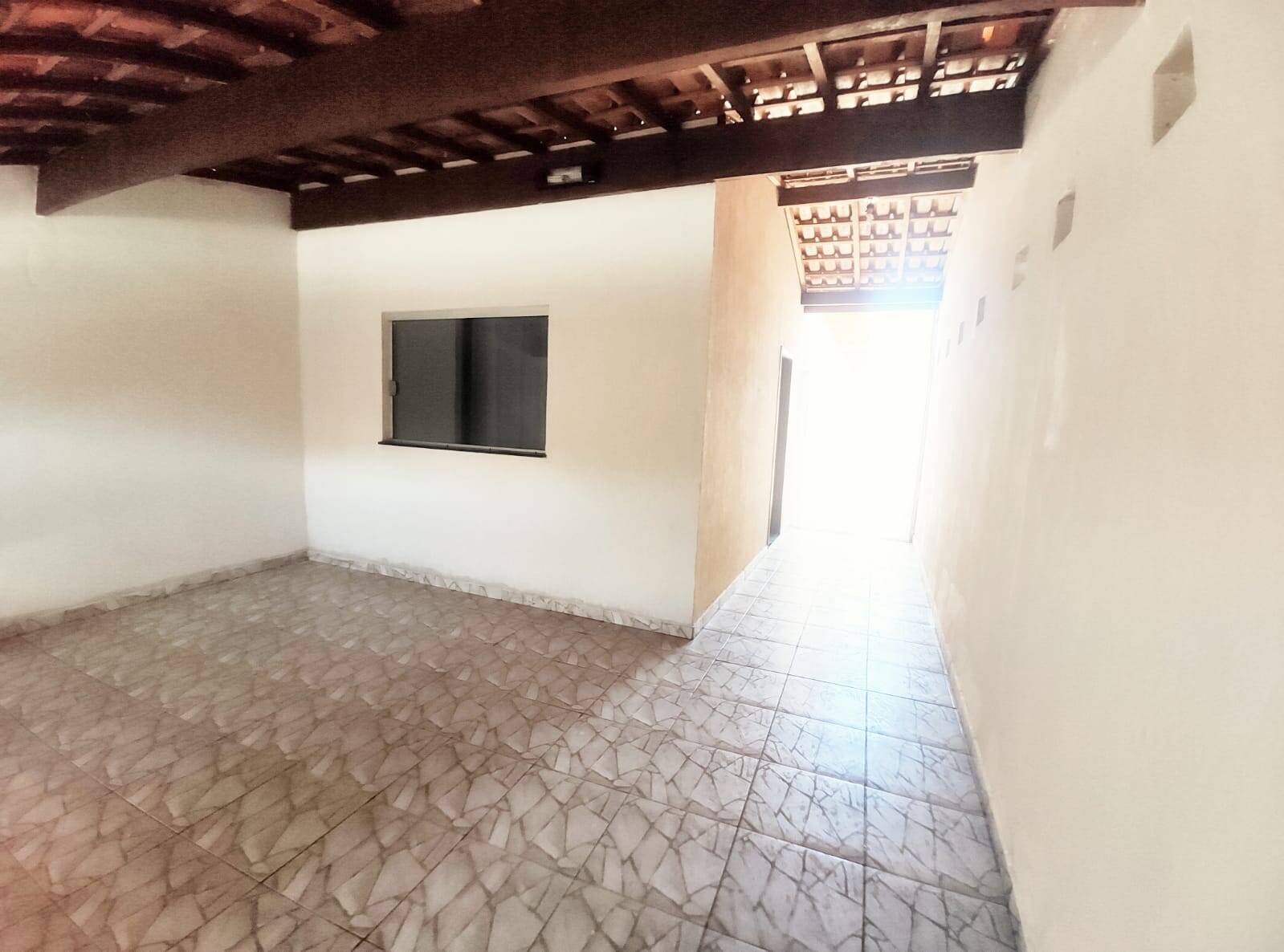 Casa à venda com 2 quartos, 125m² - Foto 2