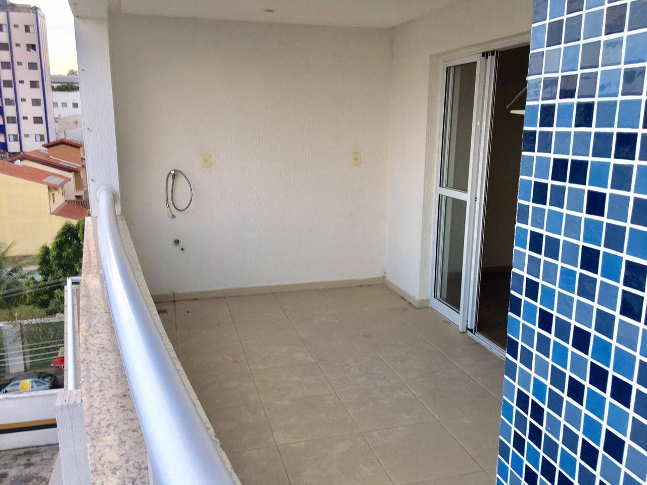 Apartamento à venda com 3 quartos, 120m² - Foto 1