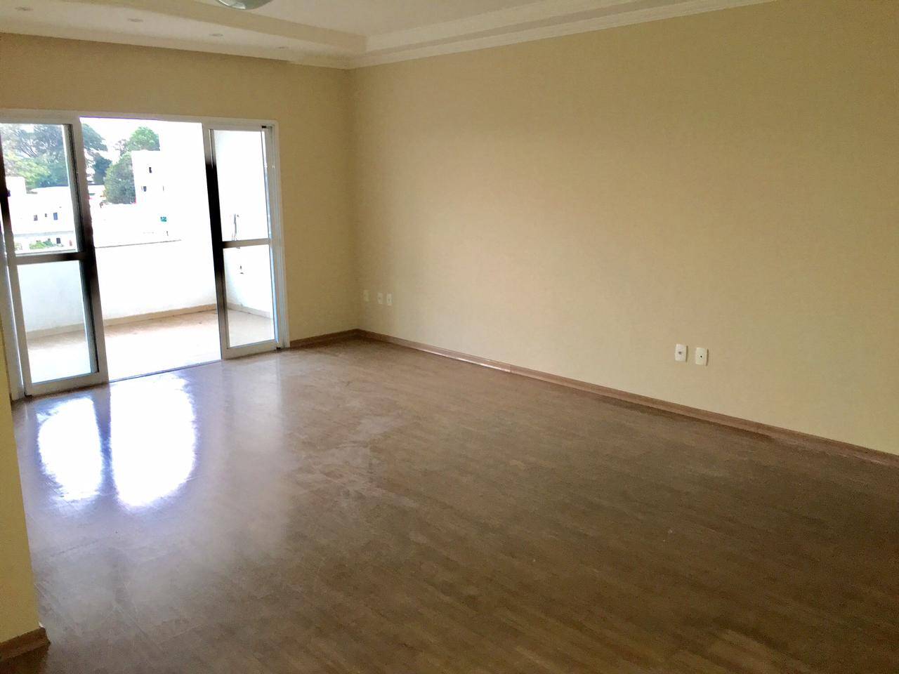 Apartamento à venda com 3 quartos, 120m² - Foto 2