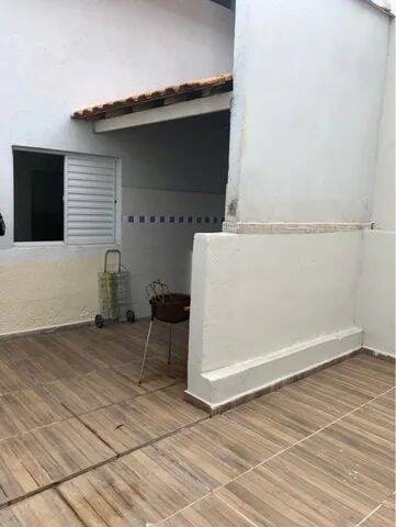 Casa à venda com 2 quartos, 125m² - Foto 1