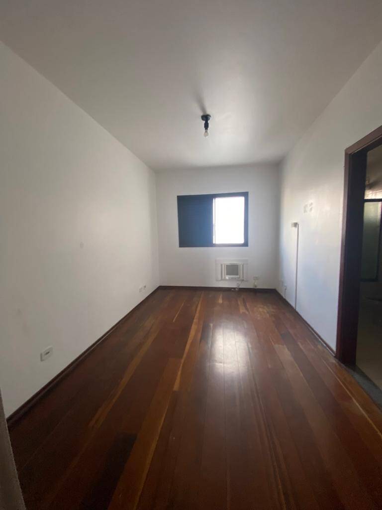 Apartamento à venda com 4 quartos, 144m² - Foto 7