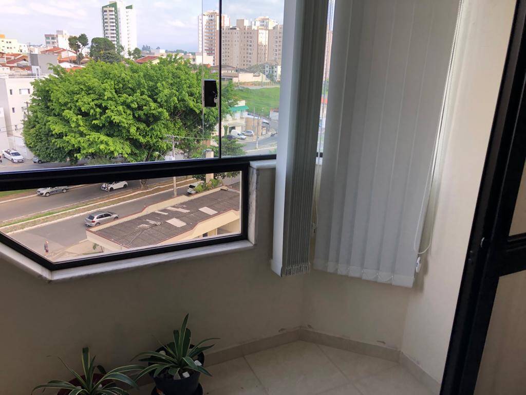 Apartamento à venda com 2 quartos, 75m² - Foto 7