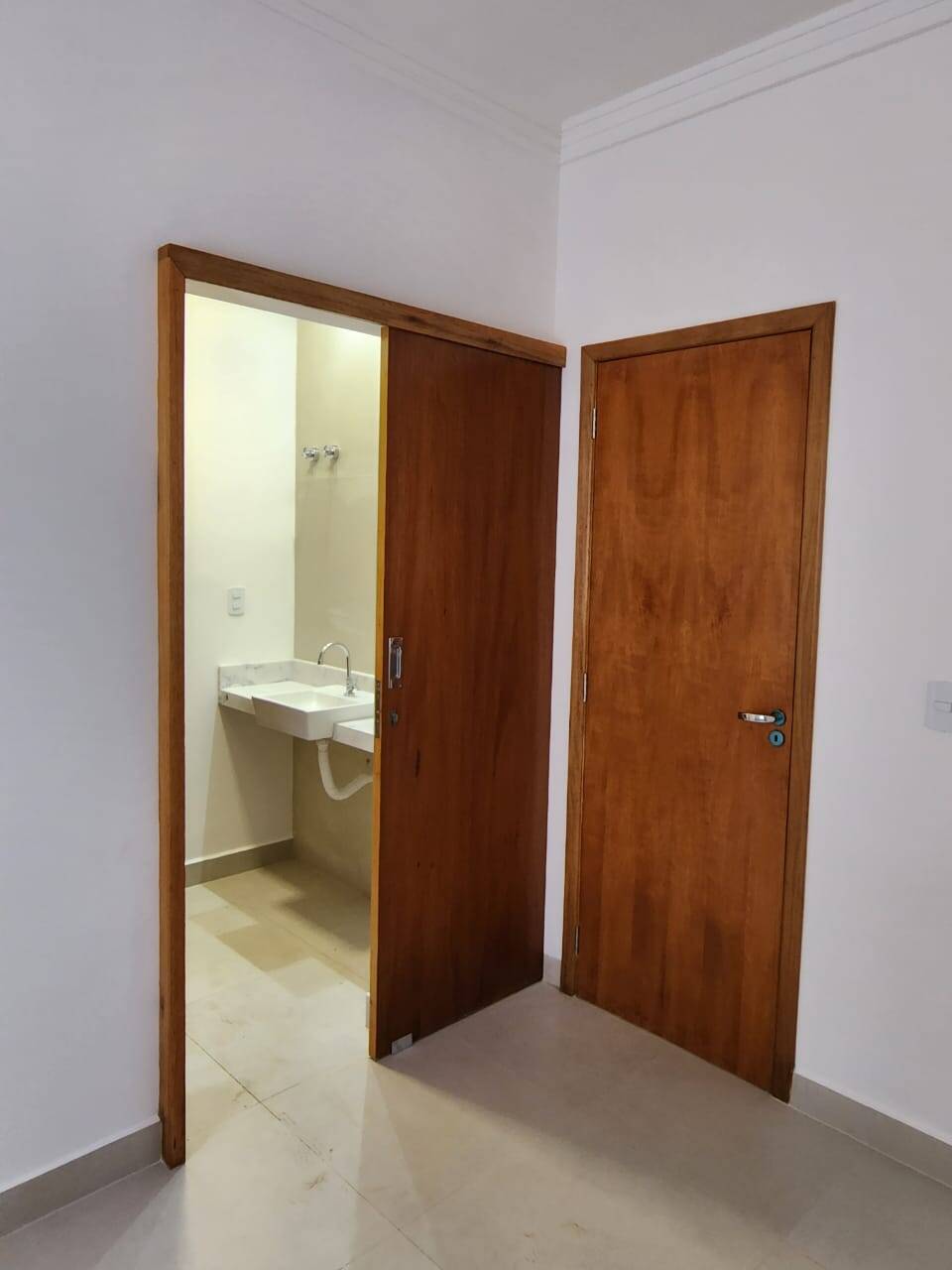 Casa à venda com 3 quartos, 250m² - Foto 15