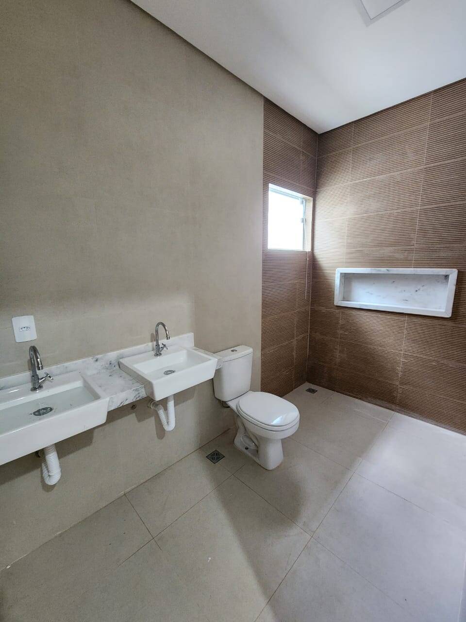 Casa à venda com 3 quartos, 250m² - Foto 25