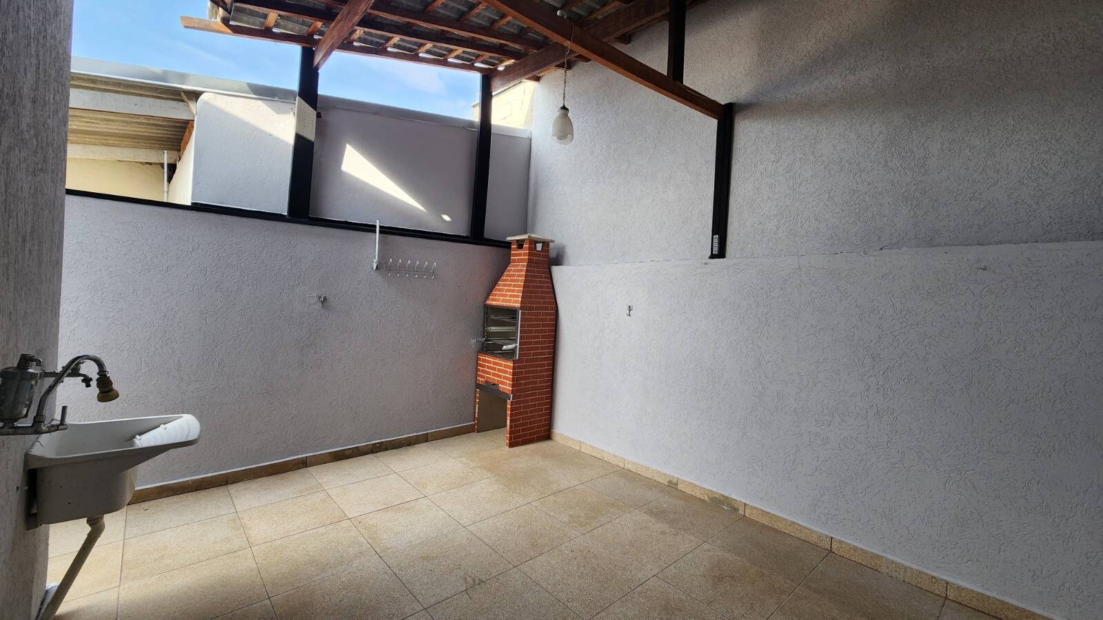 Casa à venda com 2 quartos, 125m² - Foto 11