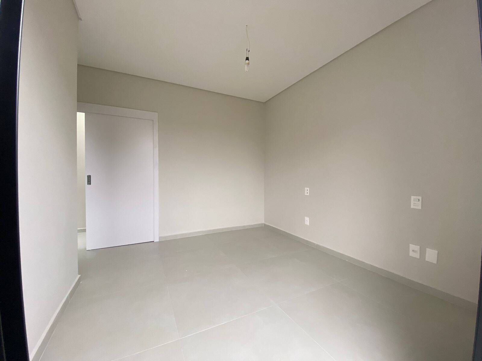 Casa à venda com 3 quartos, 329m² - Foto 10