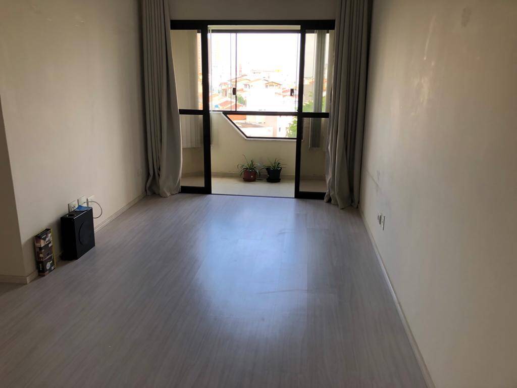 Apartamento à venda com 2 quartos, 75m² - Foto 11