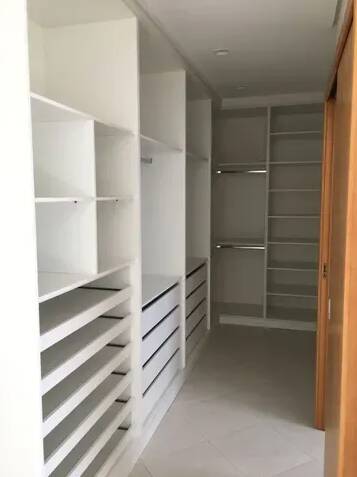 Apartamento para alugar com 4 quartos, 235m² - Foto 9