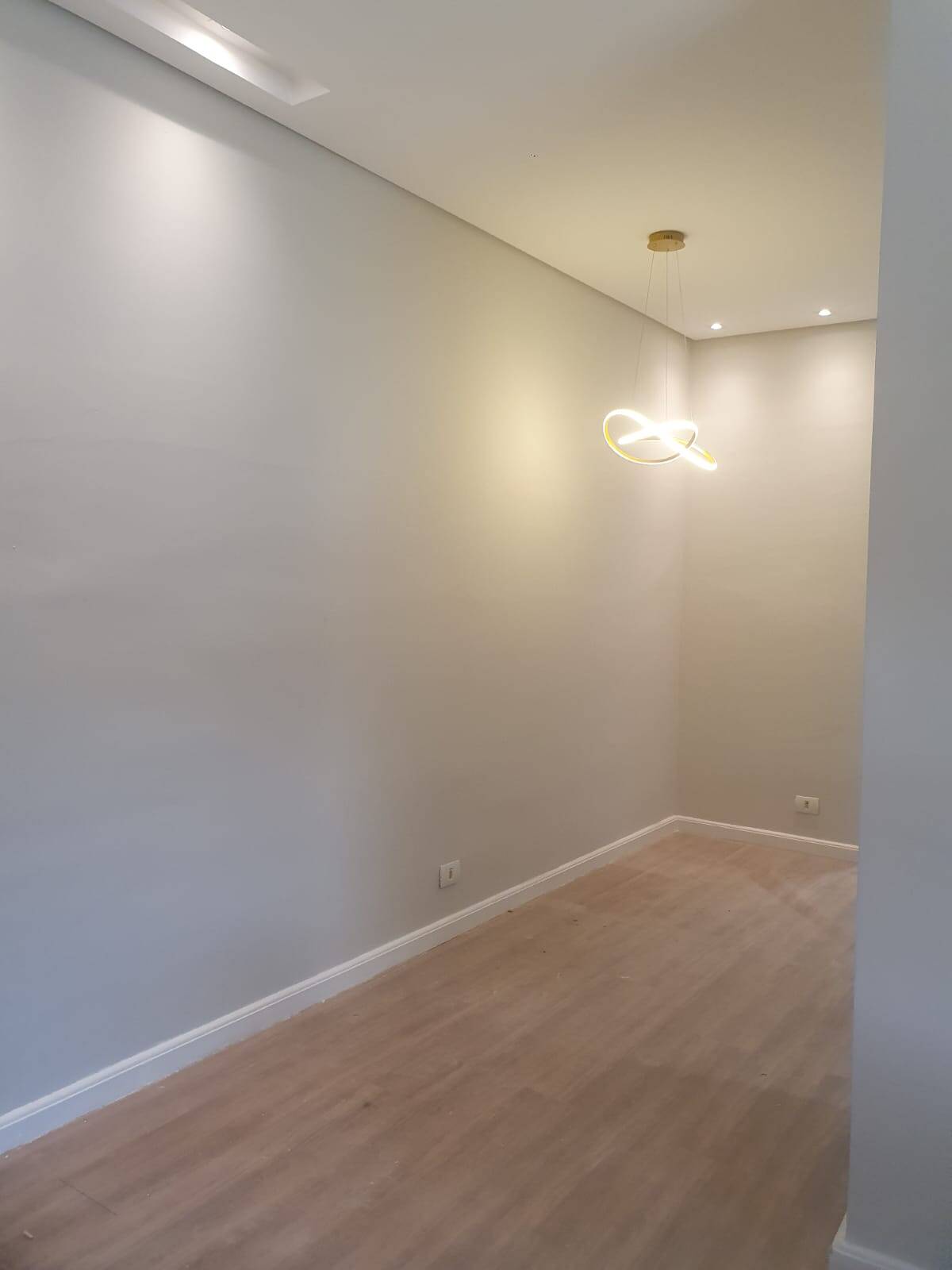 Apartamento à venda com 3 quartos, 78m² - Foto 2