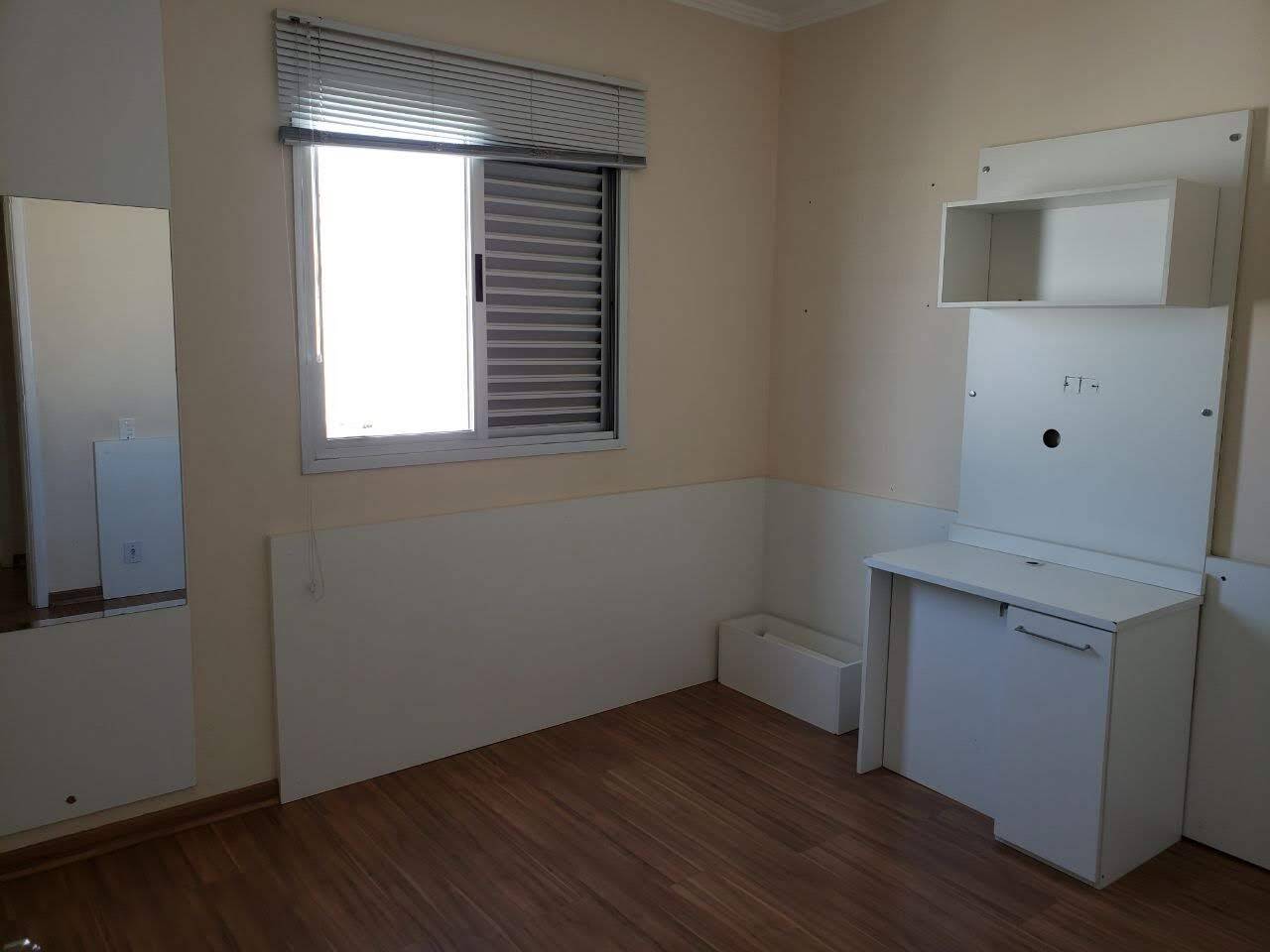 Apartamento à venda com 2 quartos, 77m² - Foto 4