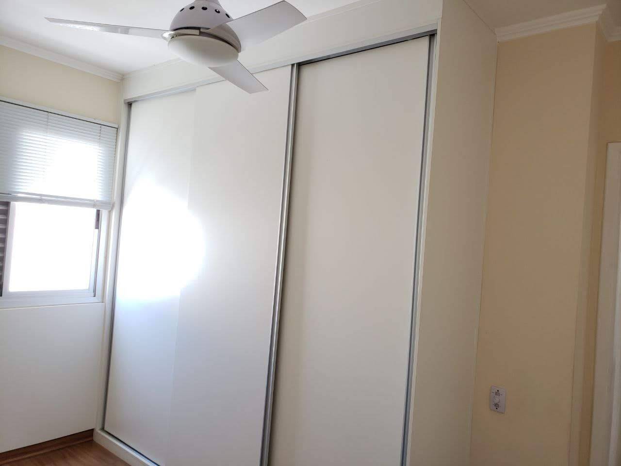 Apartamento à venda com 2 quartos, 77m² - Foto 2