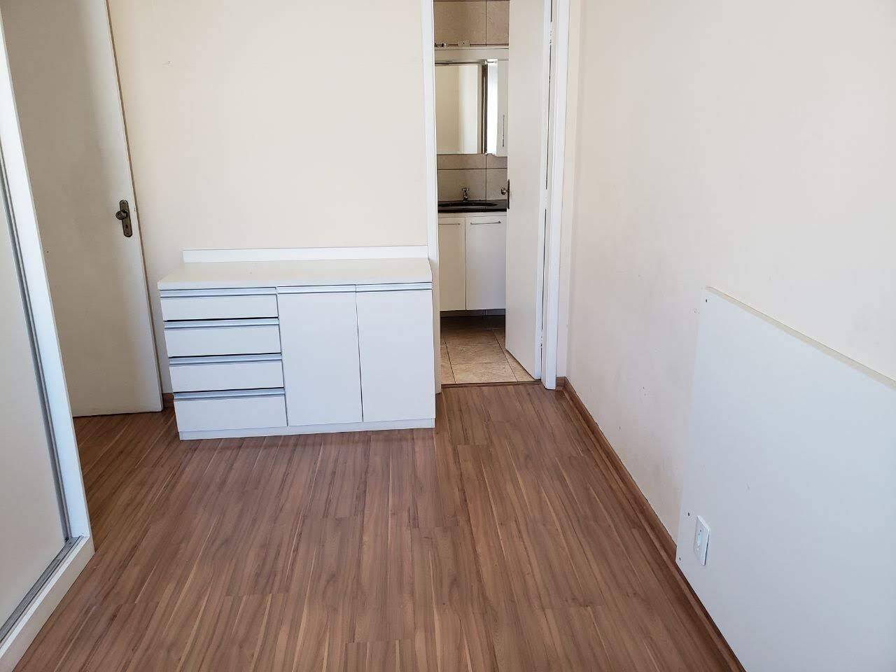 Apartamento à venda com 2 quartos, 77m² - Foto 9