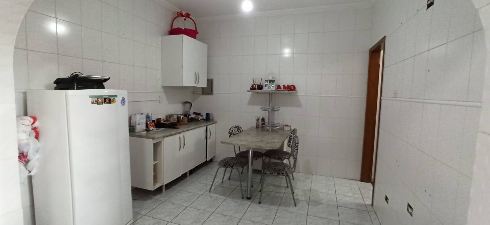 Casa à venda com 3 quartos, 110m² - Foto 4