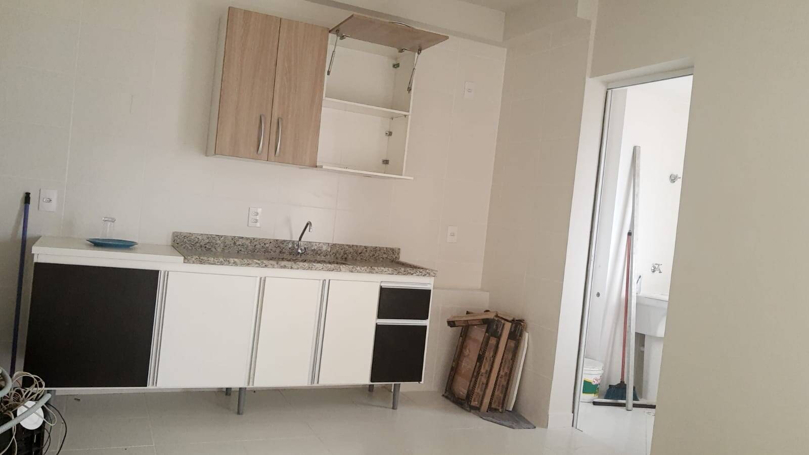 Apartamento para alugar com 3 quartos, 80m² - Foto 3