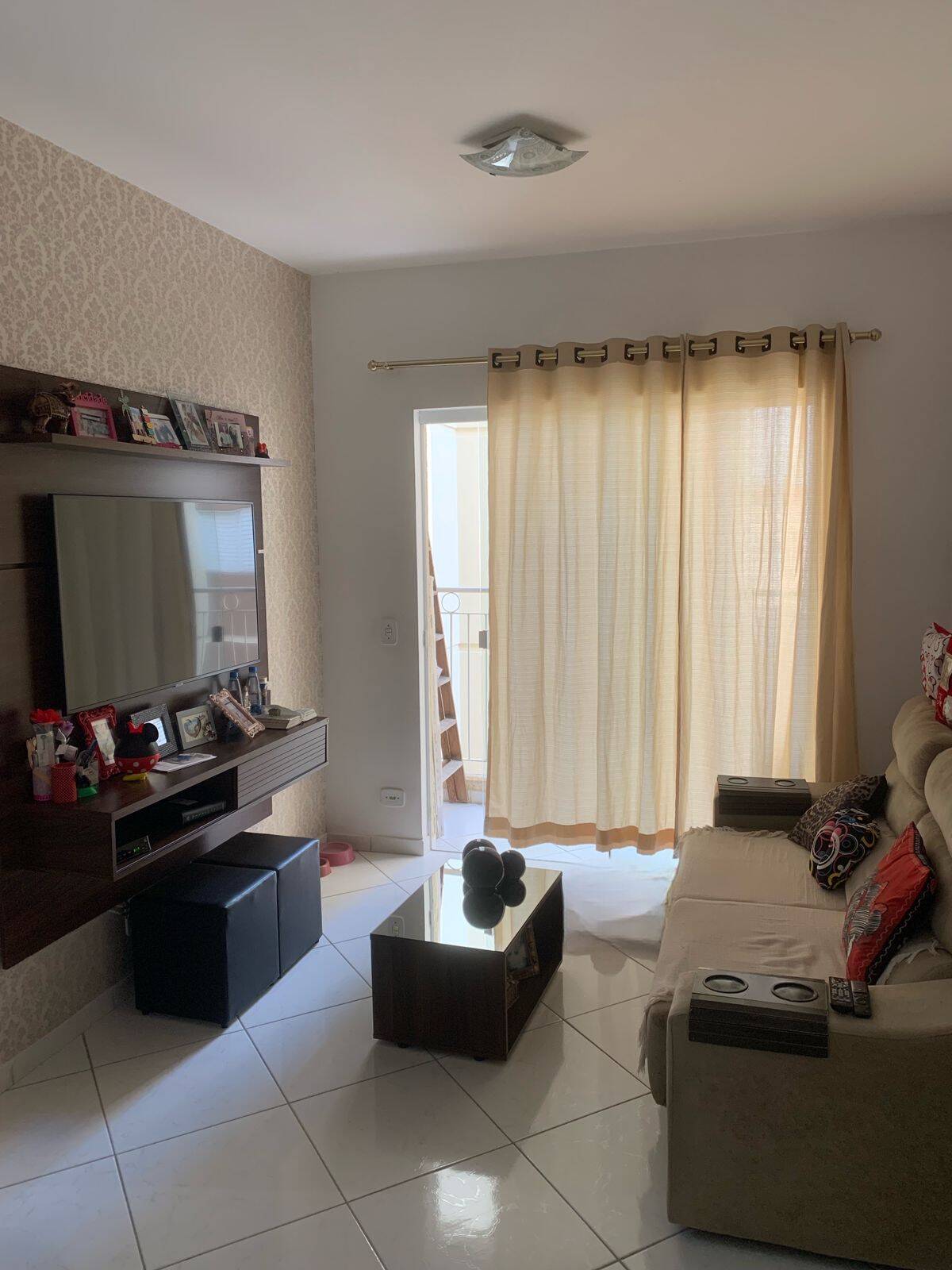 Apartamento à venda com 2 quartos, 62m² - Foto 2