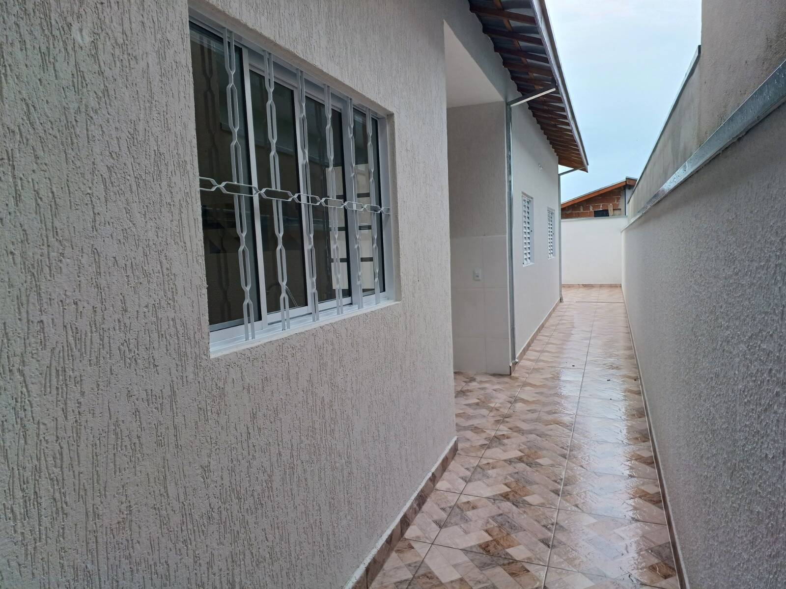 Casa à venda com 2 quartos, 125m² - Foto 4