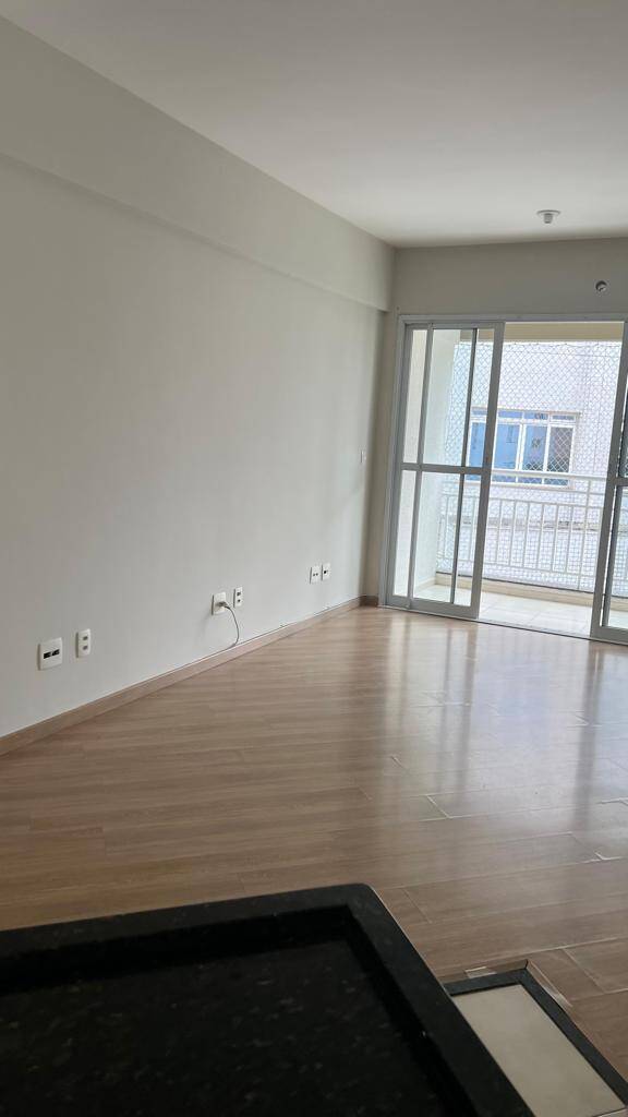 Apartamento para alugar com 3 quartos, 77m² - Foto 27