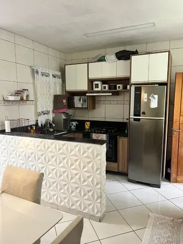 Casa à venda com 2 quartos, 125m² - Foto 2