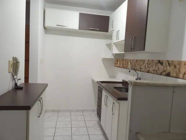 Apartamento para alugar com 2 quartos, 64m² - Foto 4