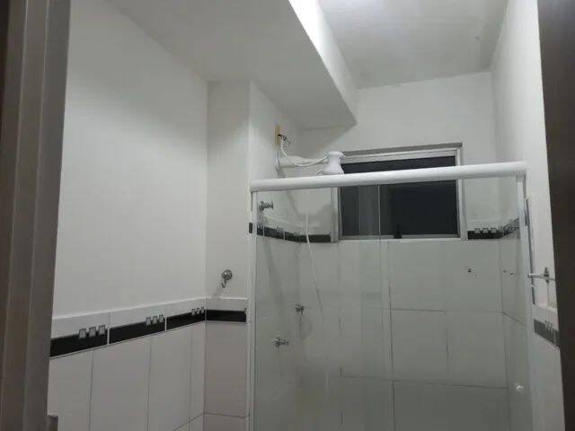 Apartamento para alugar com 2 quartos, 64m² - Foto 12