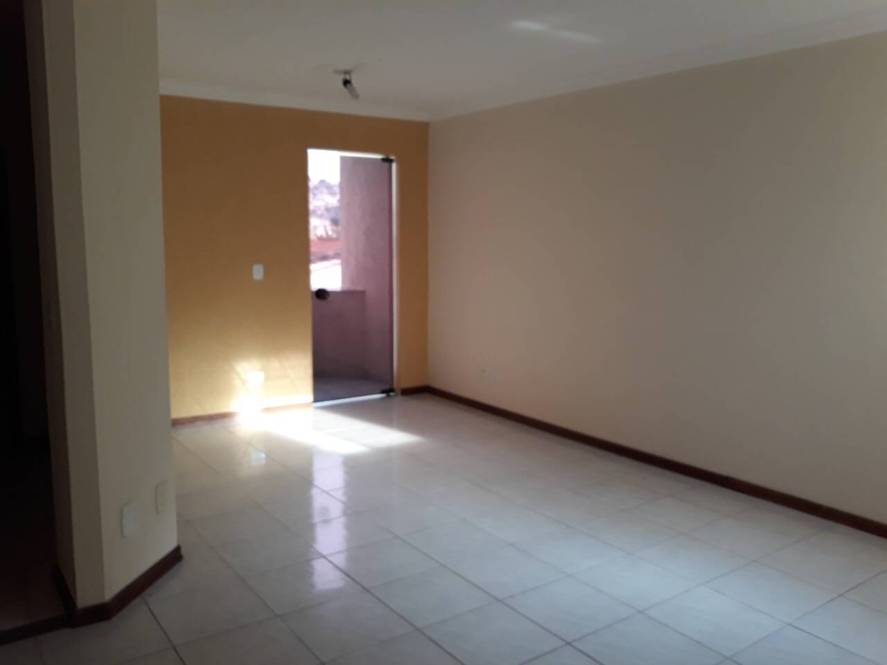 Apartamento à venda com 2 quartos, 83m² - Foto 4