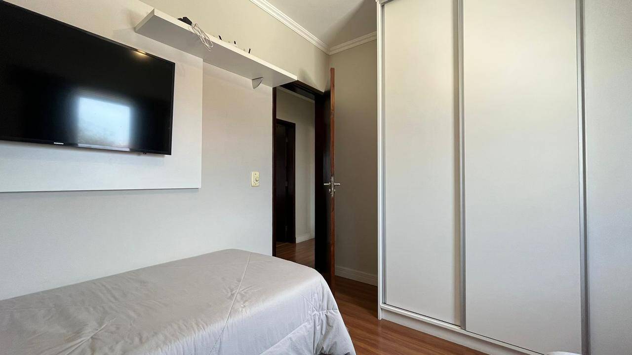 Sobrado à venda com 3 quartos, 180m² - Foto 17