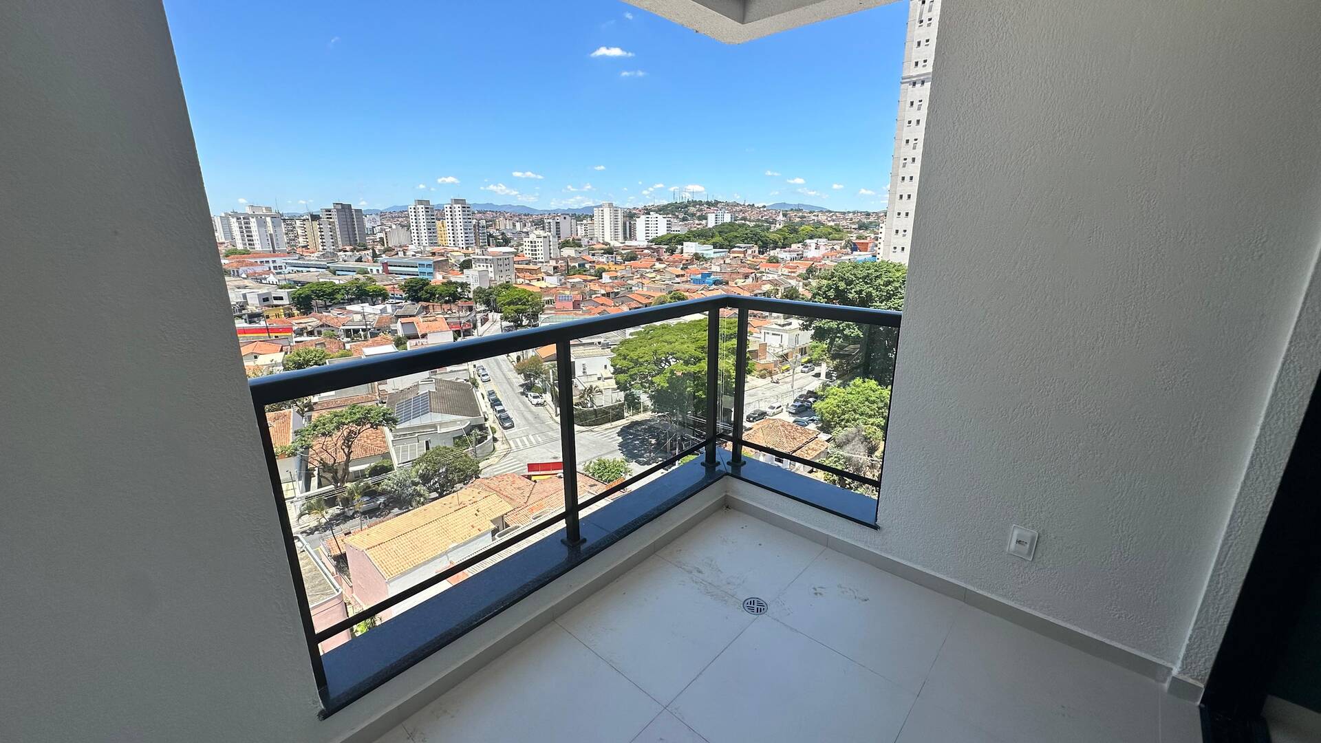 Apartamento para alugar com 2 quartos, 65m² - Foto 11