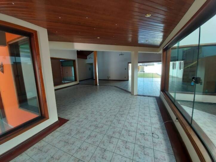 Casa à venda com 3 quartos, 400m² - Foto 6