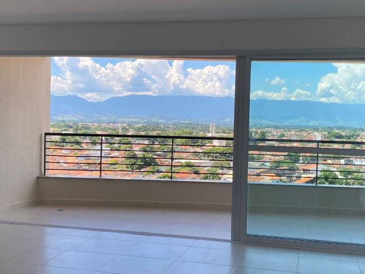 Apartamento à venda com 3 quartos, 155m² - Foto 2