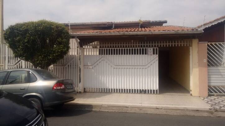 Casa à venda com 3 quartos, 250m² - Foto 2