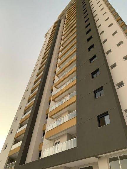 Apartamento à venda com 2 quartos, 68m² - Foto 1