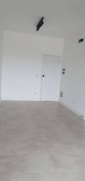 Apartamento à venda com 2 quartos, 68m² - Foto 8