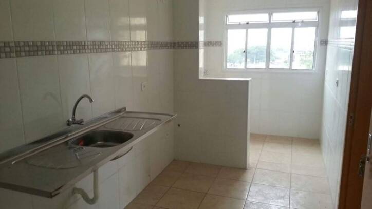 Apartamento à venda com 2 quartos, 75m² - Foto 2