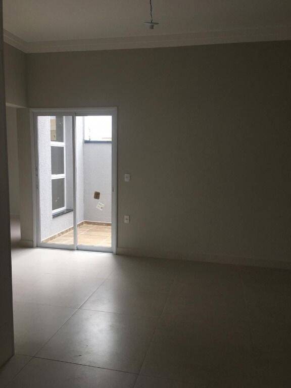 Casa à venda com 3 quartos, 148m² - Foto 3