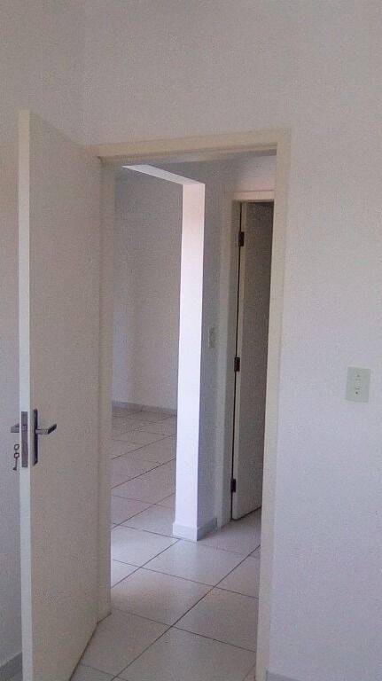 Apartamento à venda com 2 quartos, 51m² - Foto 3