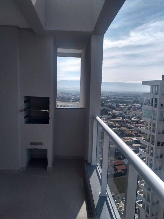 Apartamento à venda com 3 quartos, 148m² - Foto 4