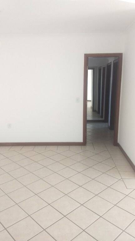 Apartamento à venda com 3 quartos, 111m² - Foto 6